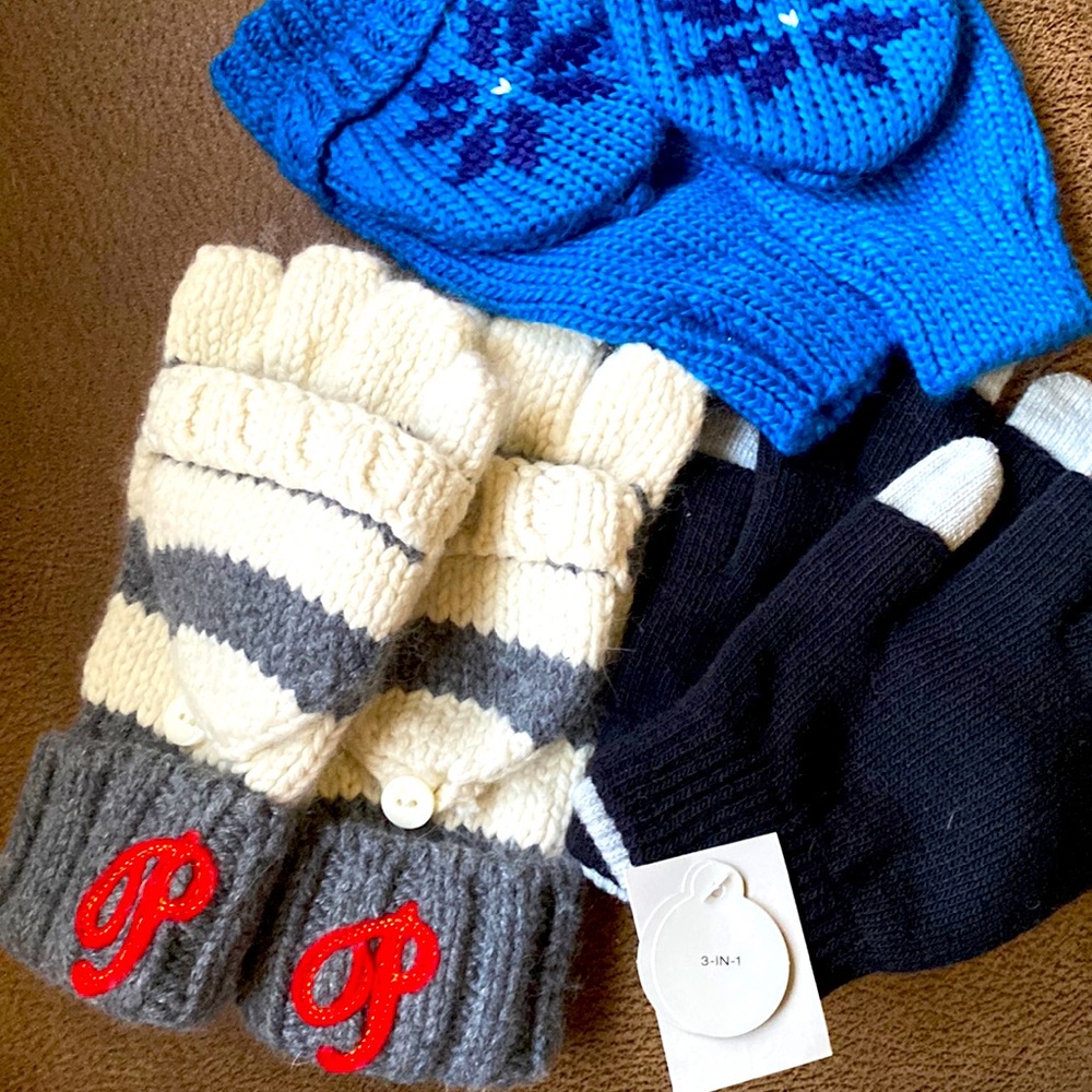 Bundle of gloves.